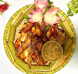 GÀ NƯỚNG CƠM LAM