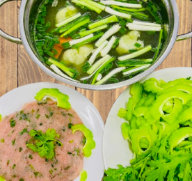 LẨU THÁC LÁC KHỔ QUA